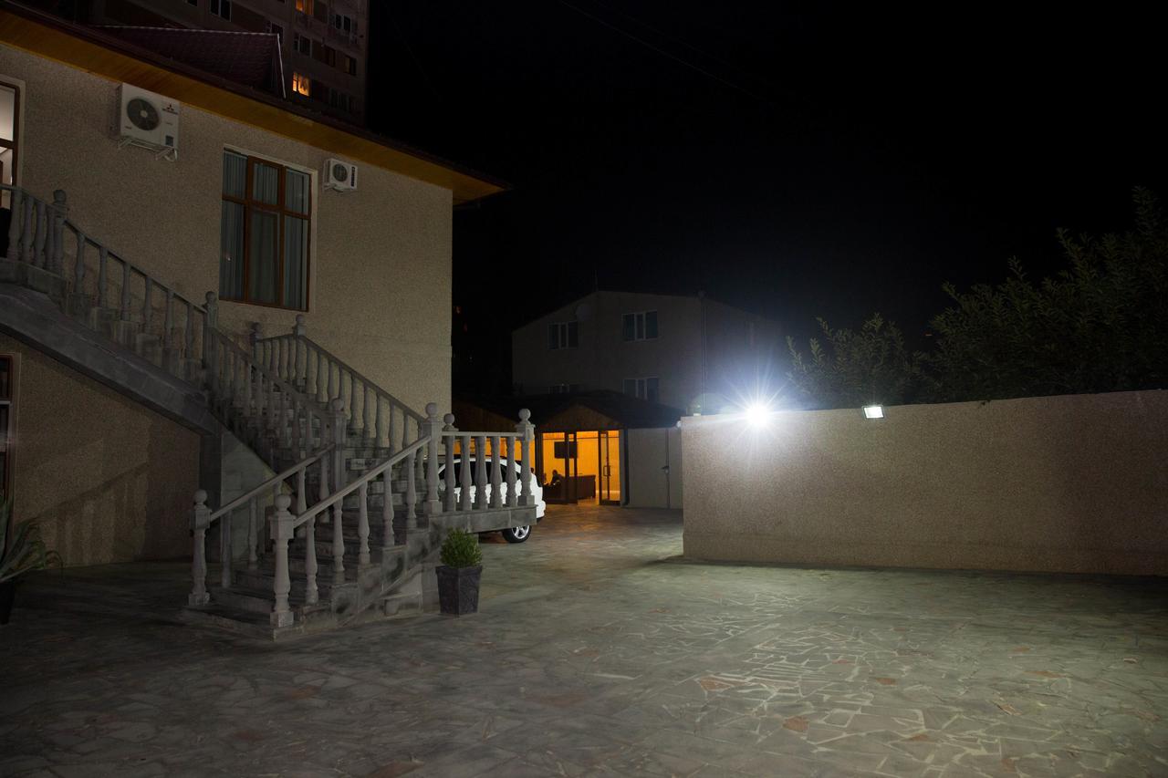 Eridana Hotel Ereván Exterior foto